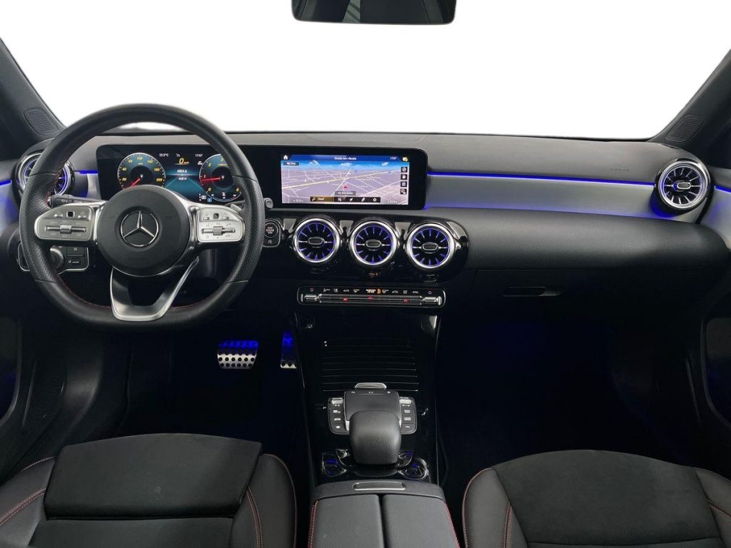 MERCEDES-BENZ A 180 d Automatic Premium - 9
