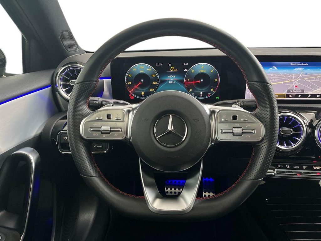 MERCEDES-BENZ A 180 d Automatic Premium - 11