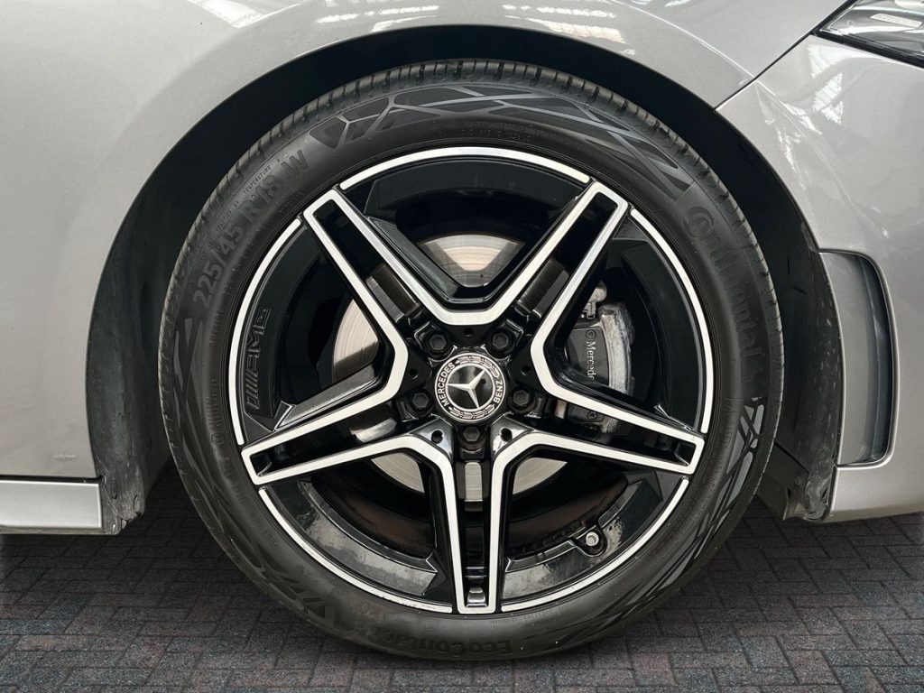 MERCEDES-BENZ A 180 d Automatic Premium - 7