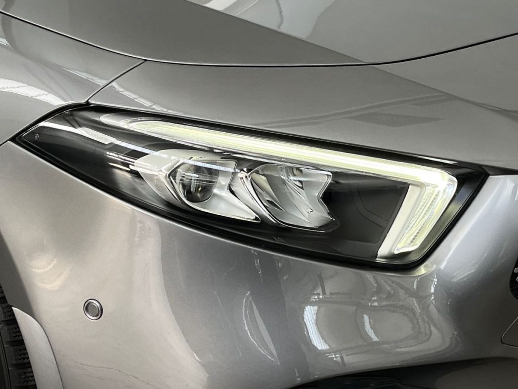 MERCEDES-BENZ A 180 Automatic Premium - 17