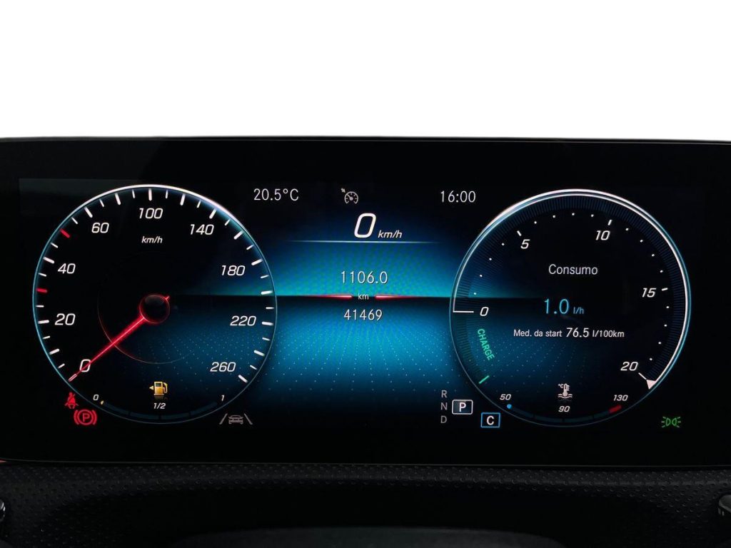 MERCEDES-BENZ A 180 Automatic Premium - 8