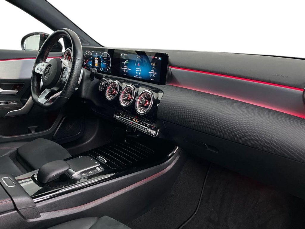 MERCEDES-BENZ A 180 Automatic Premium - 16