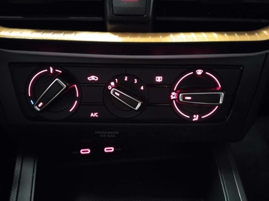 SEAT Ibiza 1.0 EcoTSI 95 CV 5 porte Style video - 25