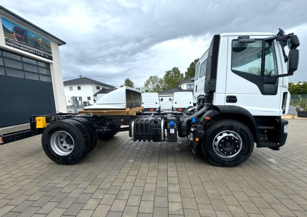 IVECO EUROCARGO 180E32 E6 ADR NUOVO VERSIONE K - 4