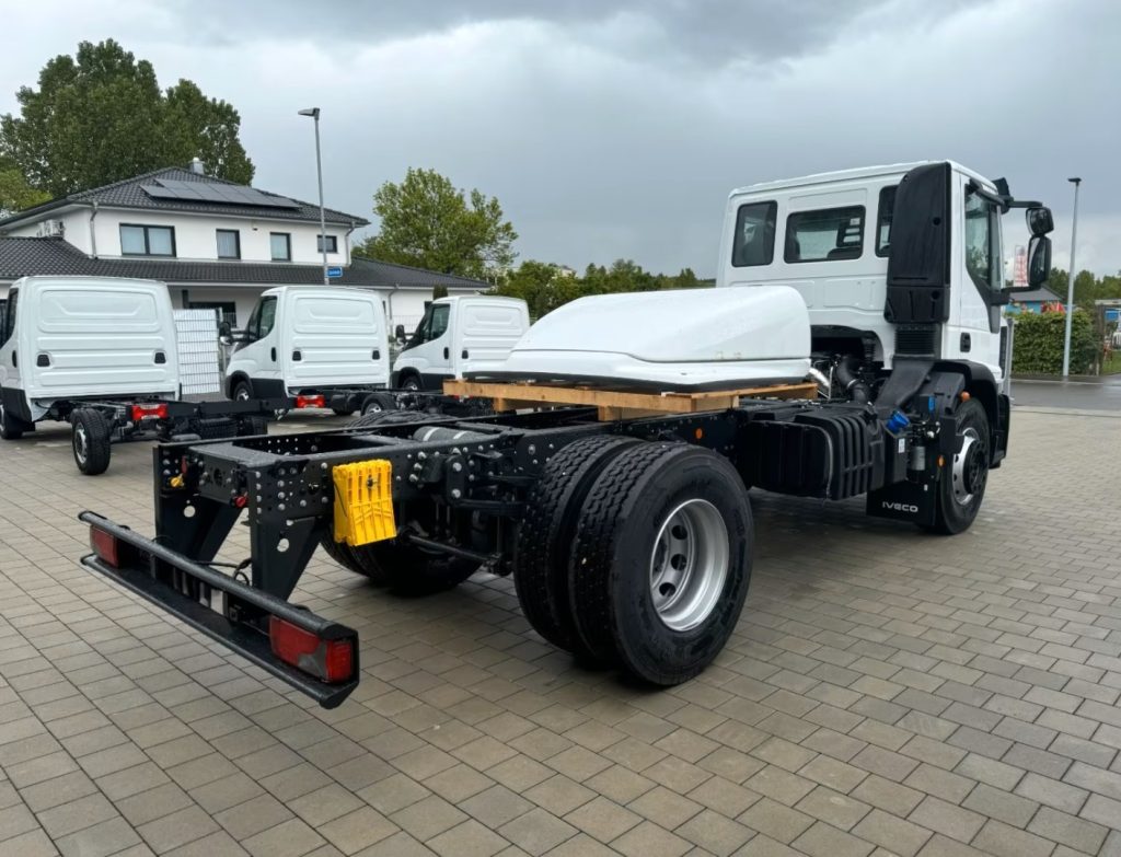 IVECO EUROCARGO 180E32 E6 ADR NUOVO VERSIONE K - 6