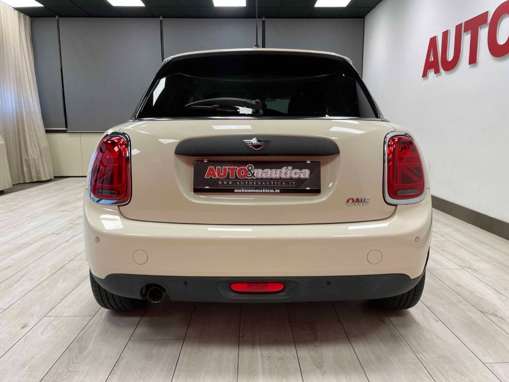MINI One 5P 1.5 102CV AUTO - 10