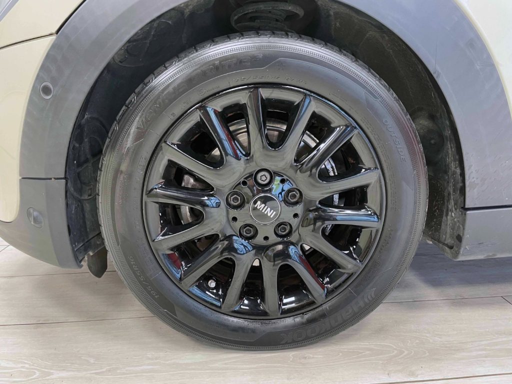MINI One 5P 1.5 102CV AUTO - 13