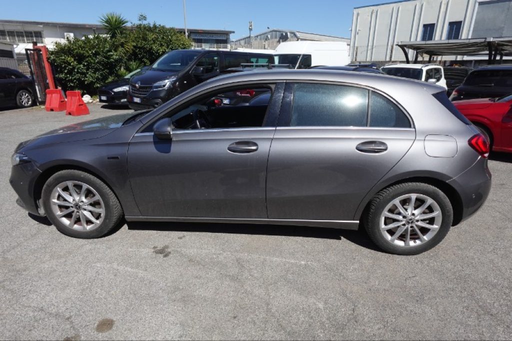 MERCEDES-BENZ A 250 e Automatic EQ-Power Business Extra OK NEOP. - 2