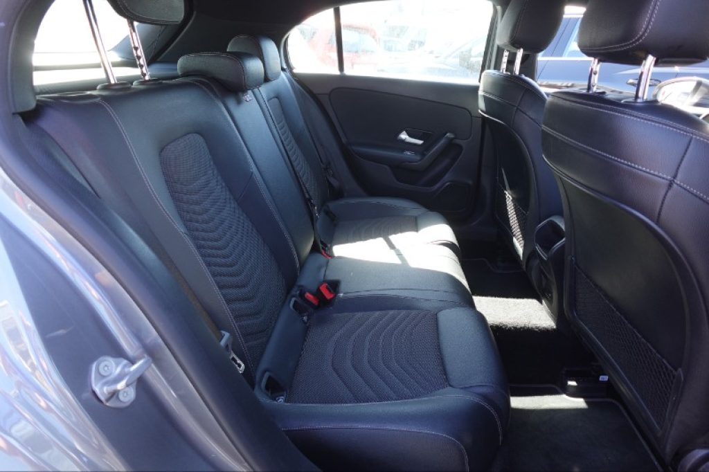 MERCEDES-BENZ A 250 e Automatic EQ-Power Business Extra OK NEOP. - 9