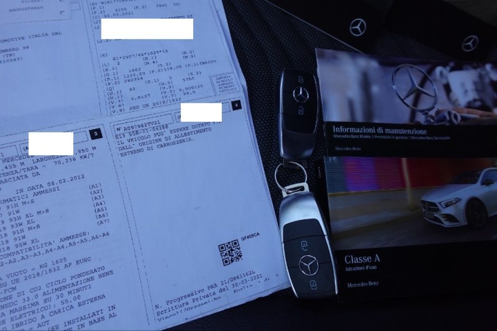 MERCEDES-BENZ A 250 e Automatic EQ-Power Business Extra OK NEOP. - 12
