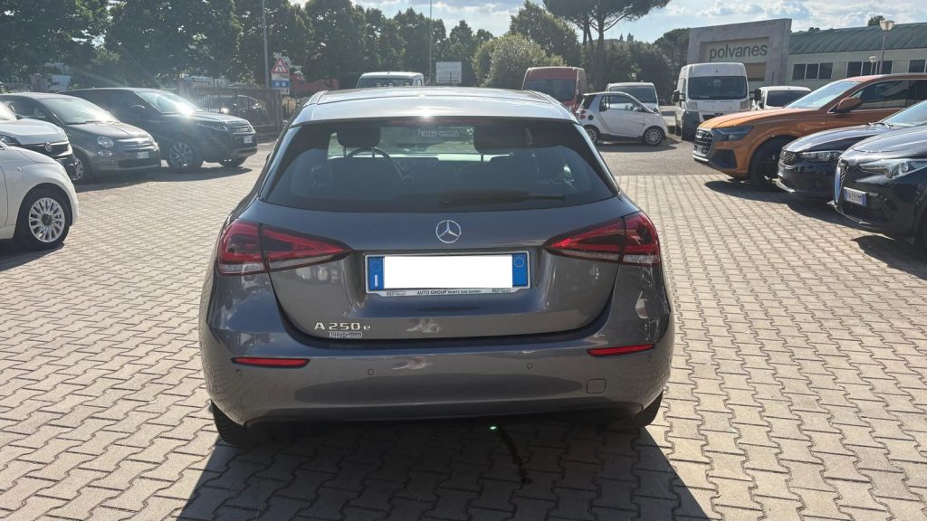 MERCEDES-BENZ A 250 e Automatic EQ-Power Business Extra OK NEOP. - 2