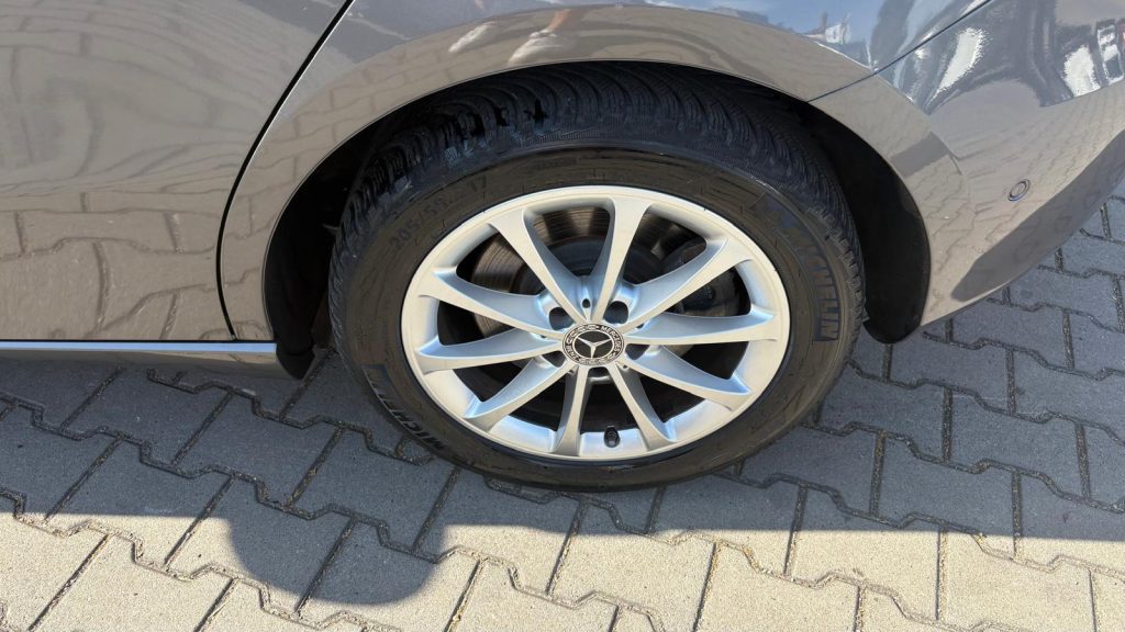 MERCEDES-BENZ A 250 e Automatic EQ-Power Business Extra OK NEOP. - 4