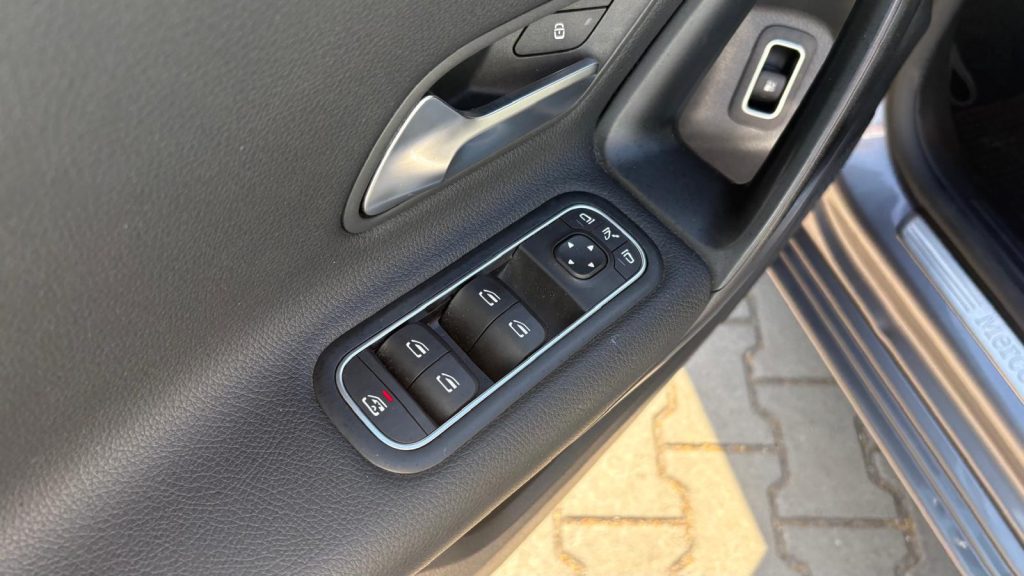 MERCEDES-BENZ A 250 e Automatic EQ-Power Business Extra OK NEOP. - 6