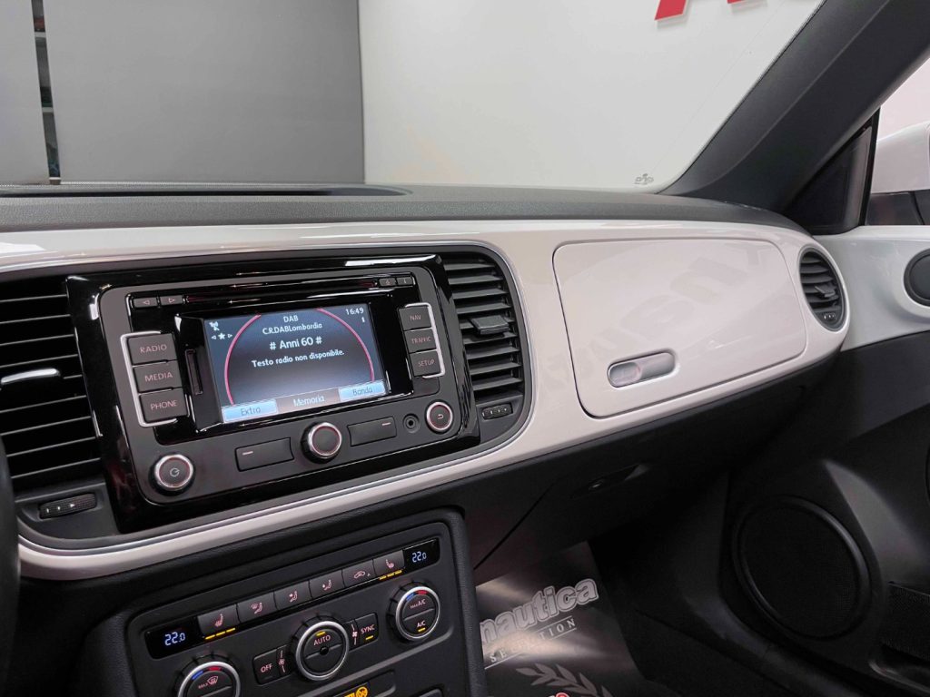 VOLKSWAGEN Maggiolino CABRIO 1.2 TSI DSG CUP - 22