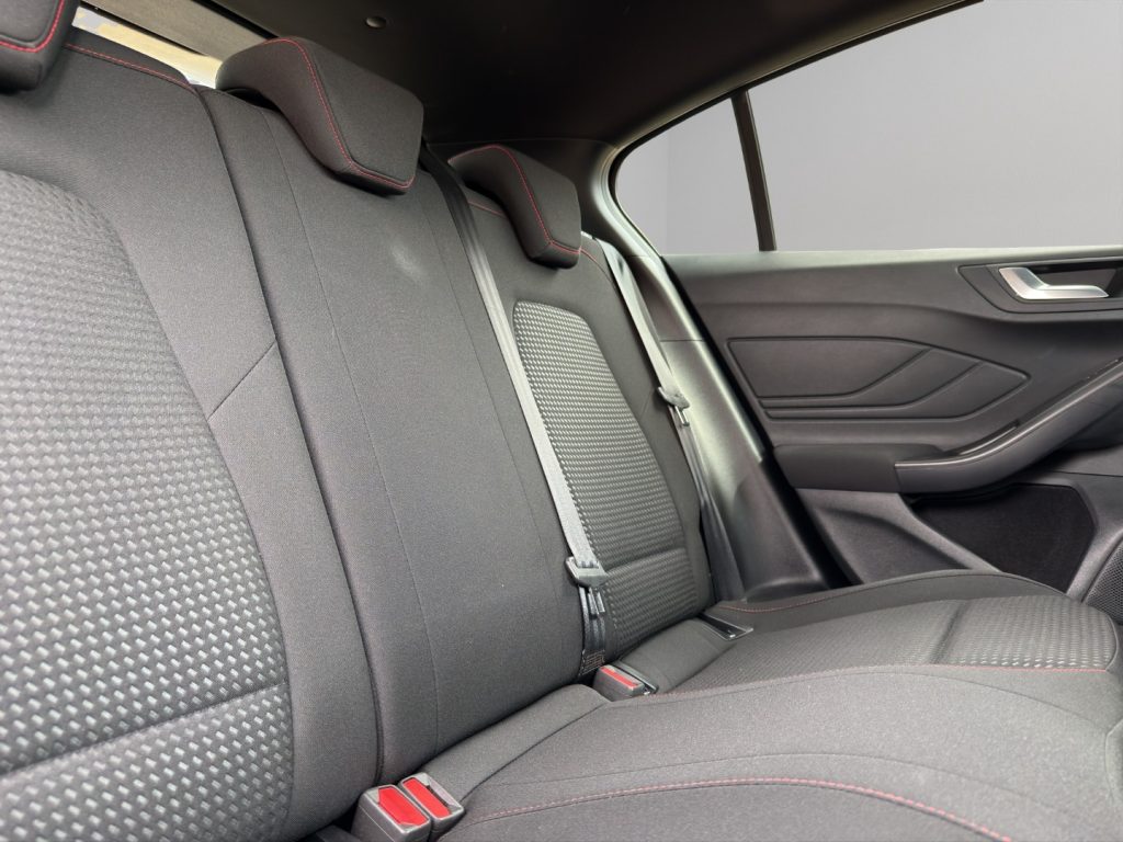 FORD Focus 1.0 EcoBoost Hybrid 125 CV 5p. ST-Line - 18