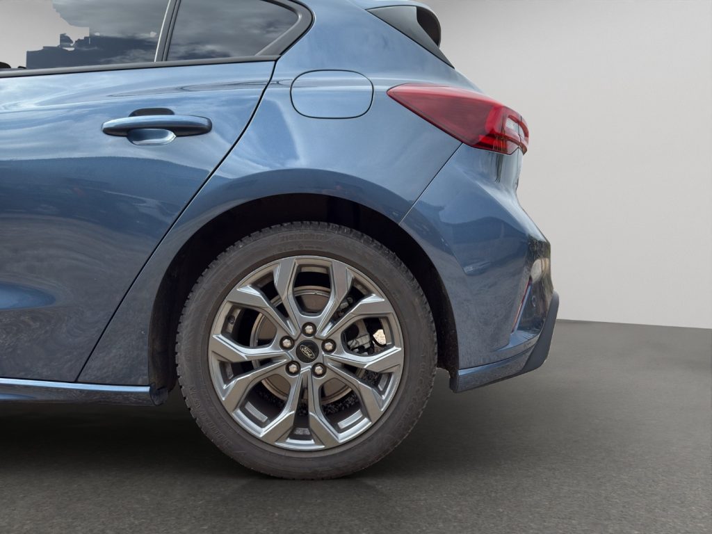 FORD Focus 1.0 EcoBoost Hybrid 125 CV 5p. ST-Line - 23