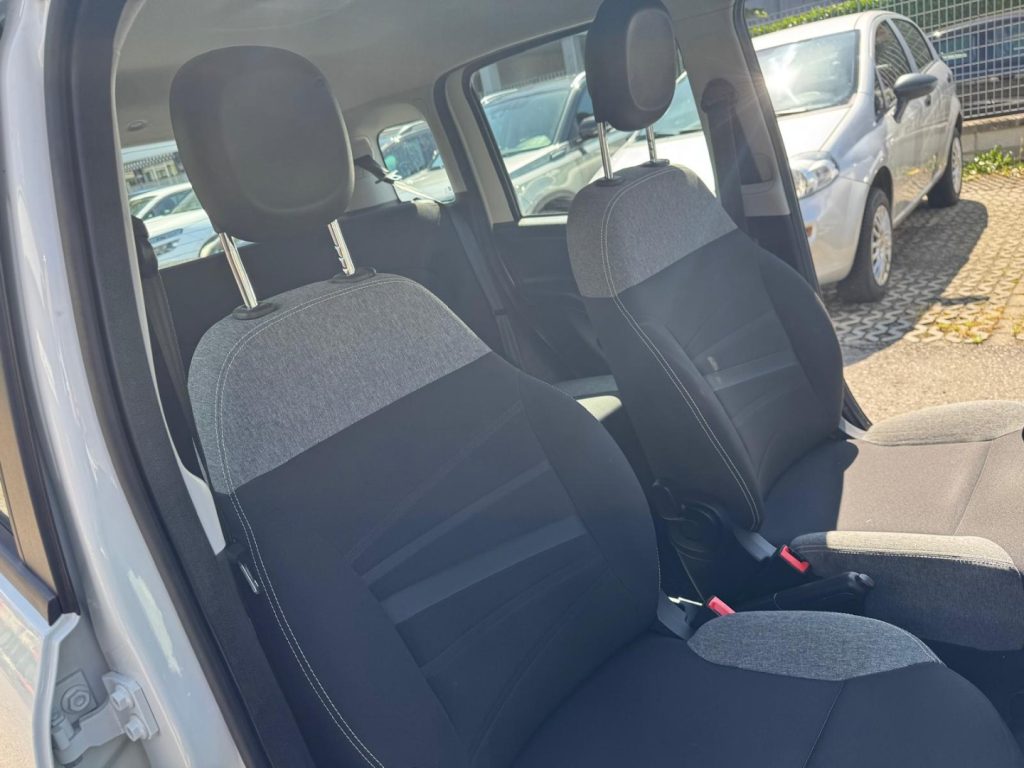 FIAT Panda 1.0 FireFly S&S Hybrid City Life - 16