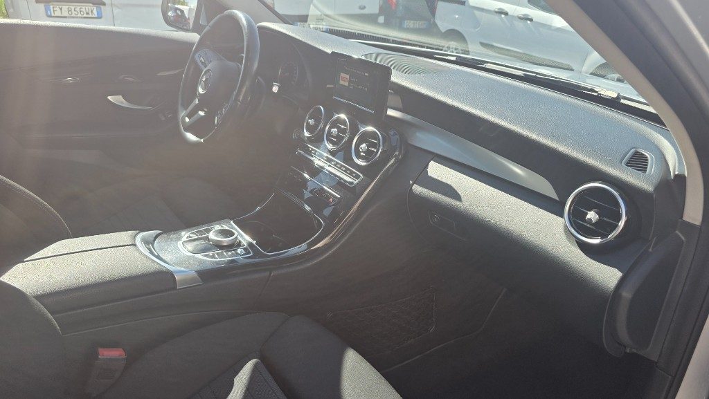 MERCEDES-BENZ C 200 d Auto Business - 12