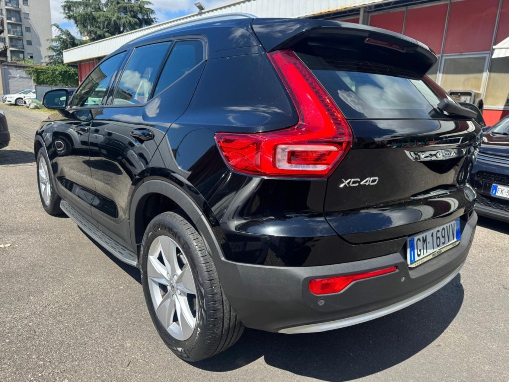 VOLVO XC40 T2 automatico Core (AUTOCARRO N1) - 5