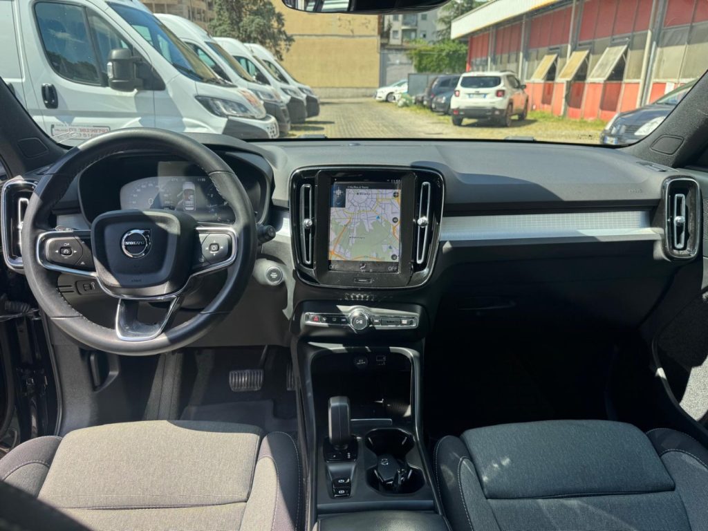 VOLVO XC40 T2 automatico Core (AUTOCARRO N1) - 9