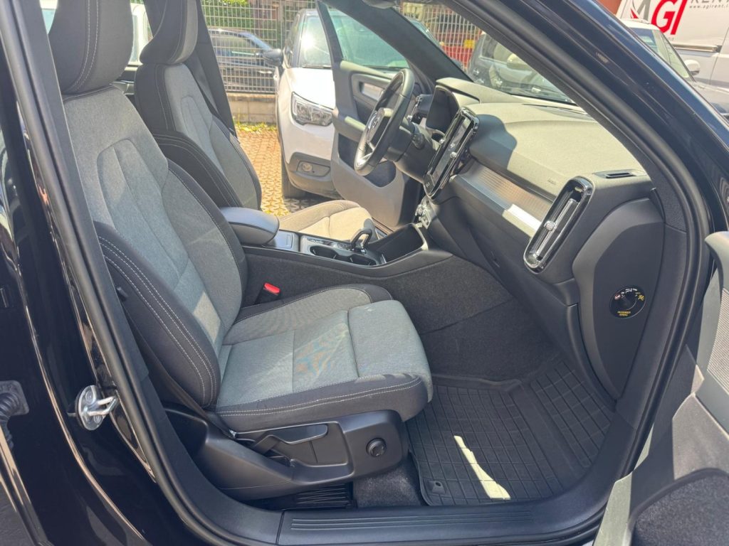 VOLVO XC40 T2 automatico Core (AUTOCARRO N1) - 17