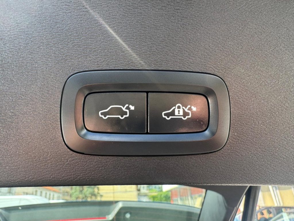 VOLVO XC40 T2 automatico Core (AUTOCARRO N1) - 22