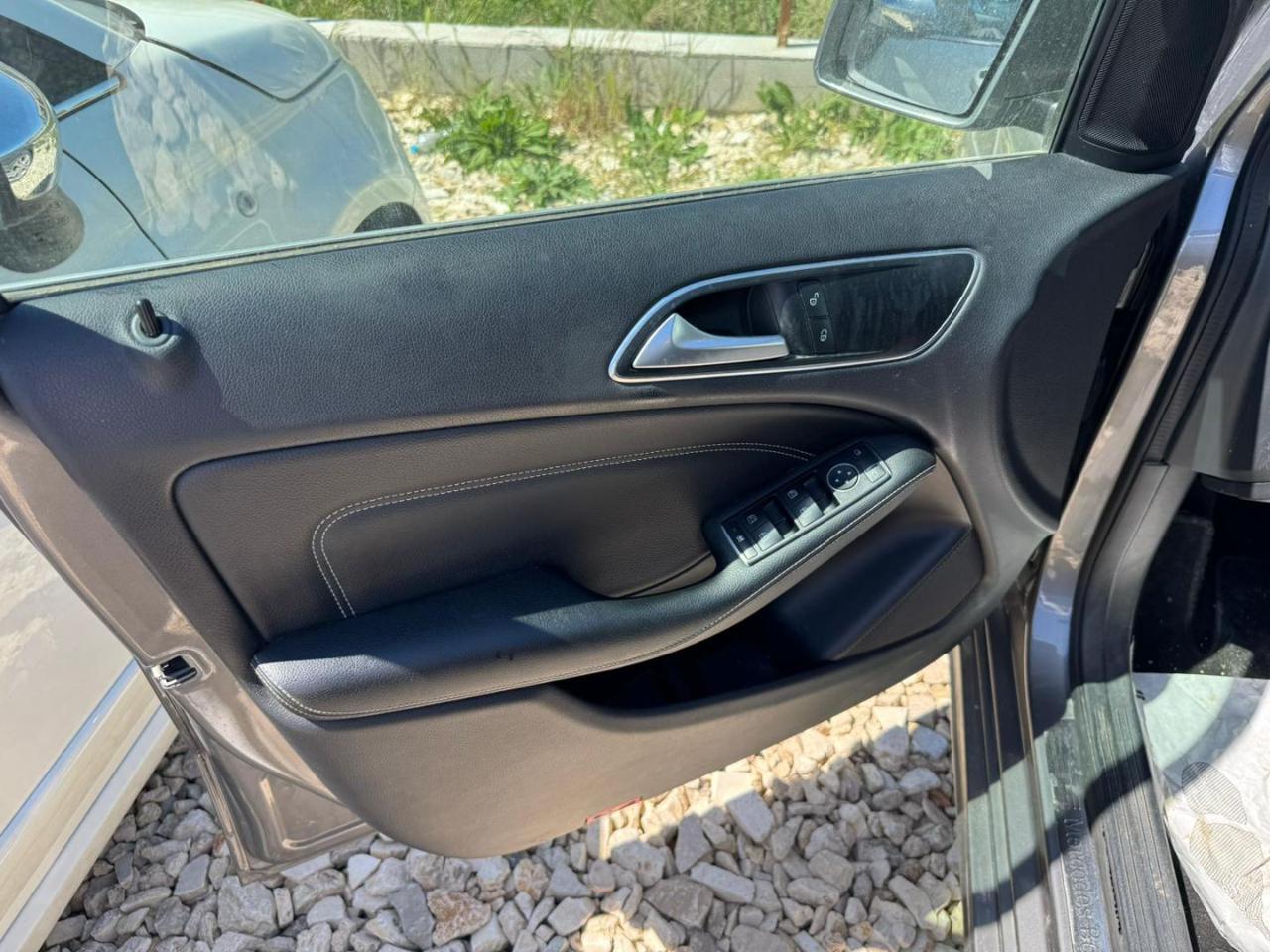 MERCEDES-BENZ B 180 d Business - 6