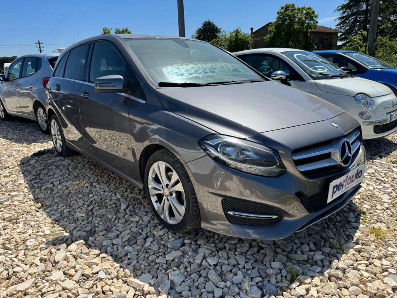 MERCEDES-BENZ B 180 d Business - 4