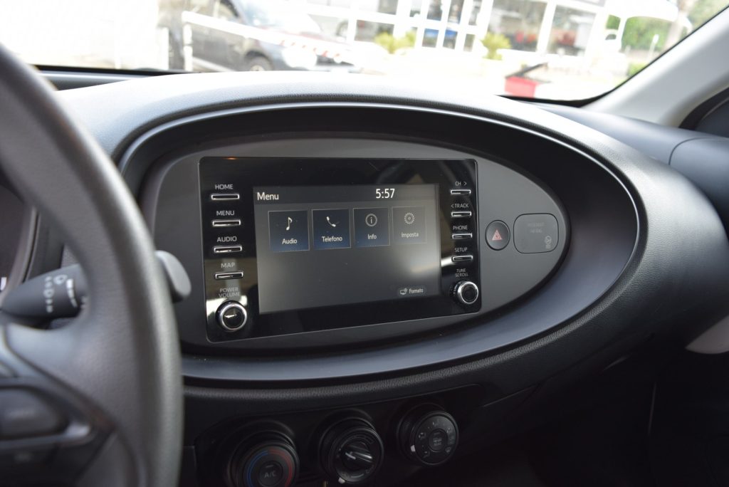 TOYOTA Aygo X 1.0 VVT-i 5 porte 72 CV - 16