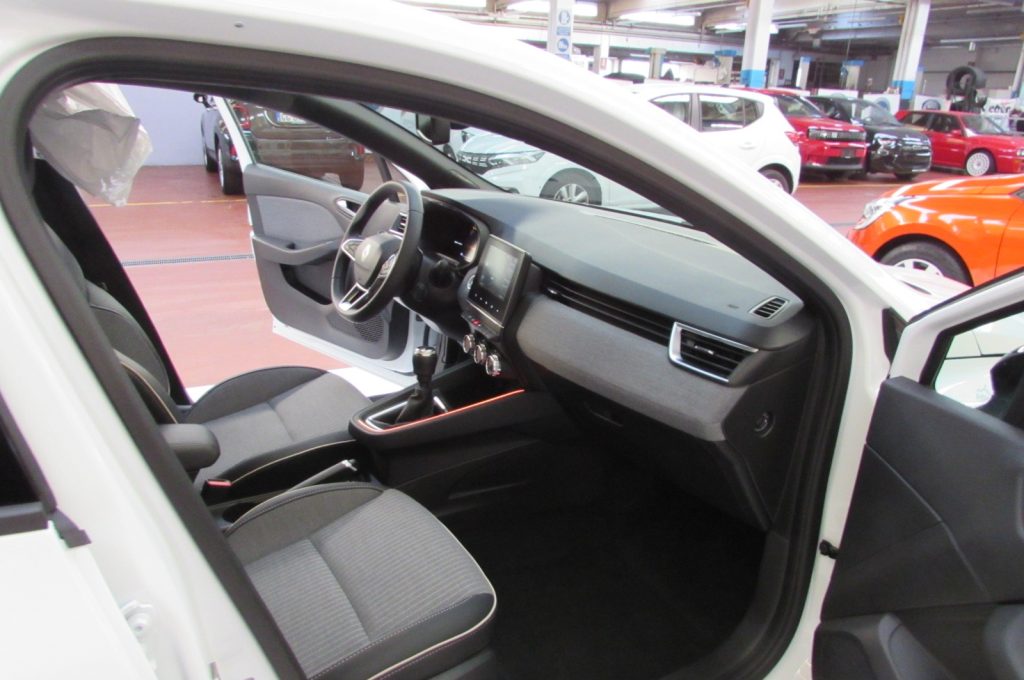 RENAULT Clio TCe 90 CV 5 porte Techno - 11