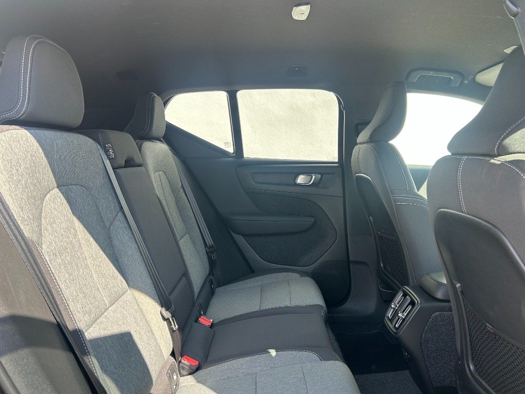 VOLVO XC40 B3 automatico Core - Foto 6