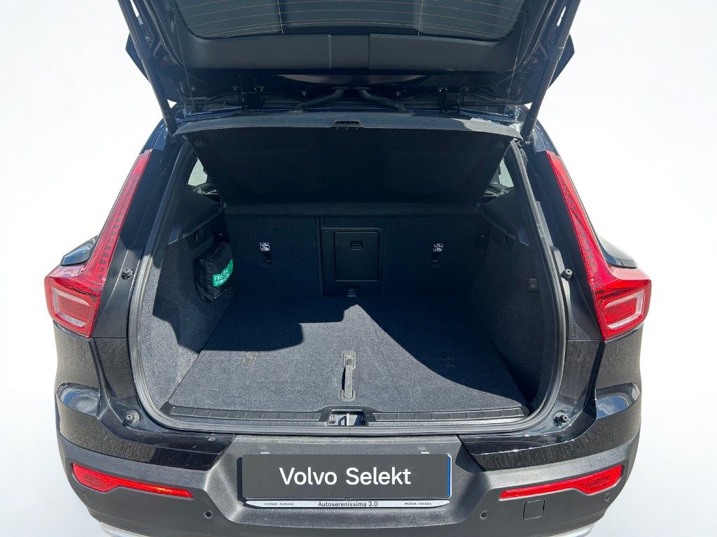 VOLVO XC40 B3 automatico Core - Grid Foto 14