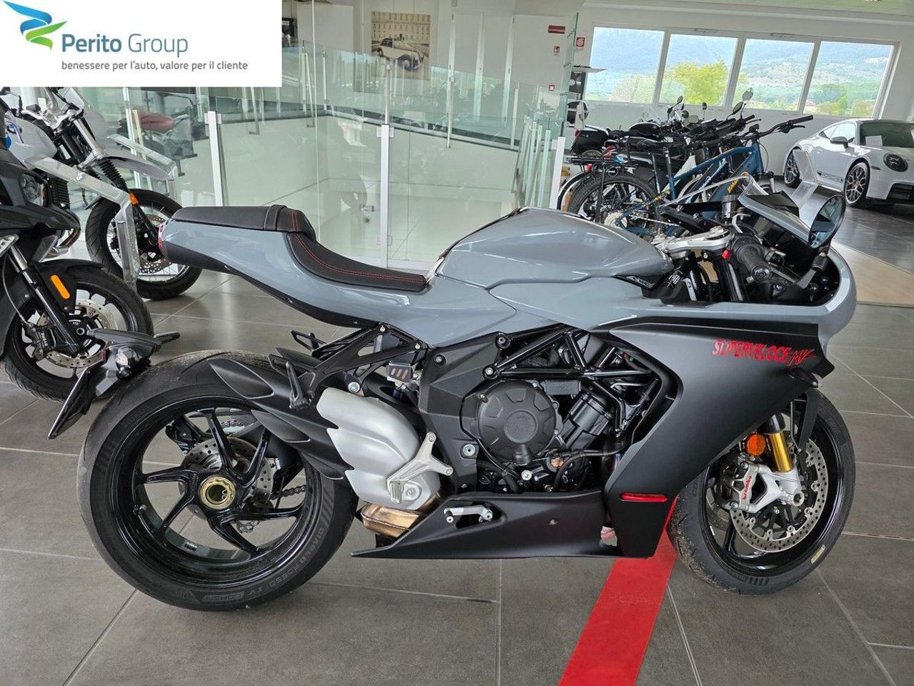 MV AGUSTA Superveloce 800 come nuova - 3