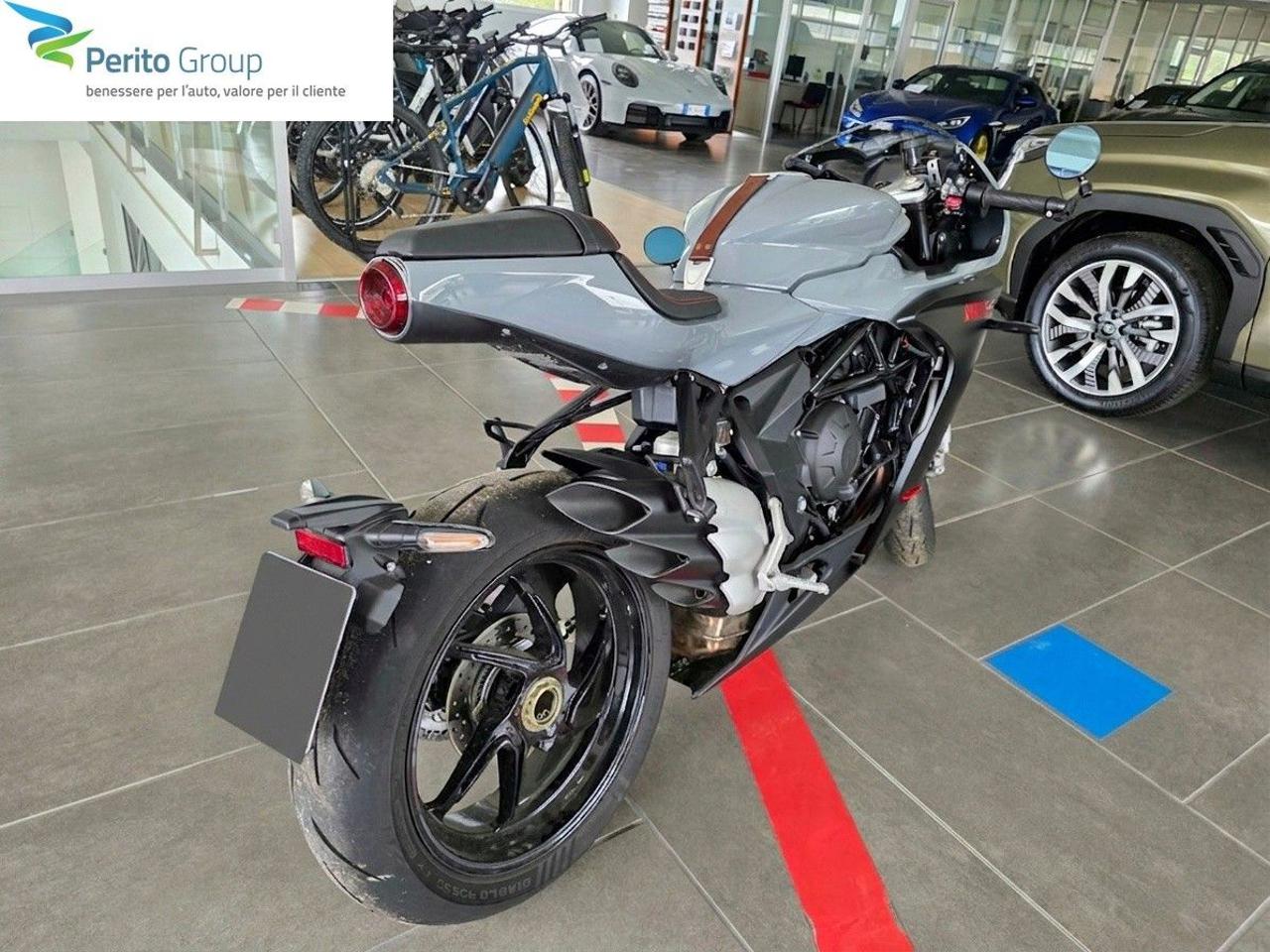 MV AGUSTA Superveloce 800 come nuova - 4