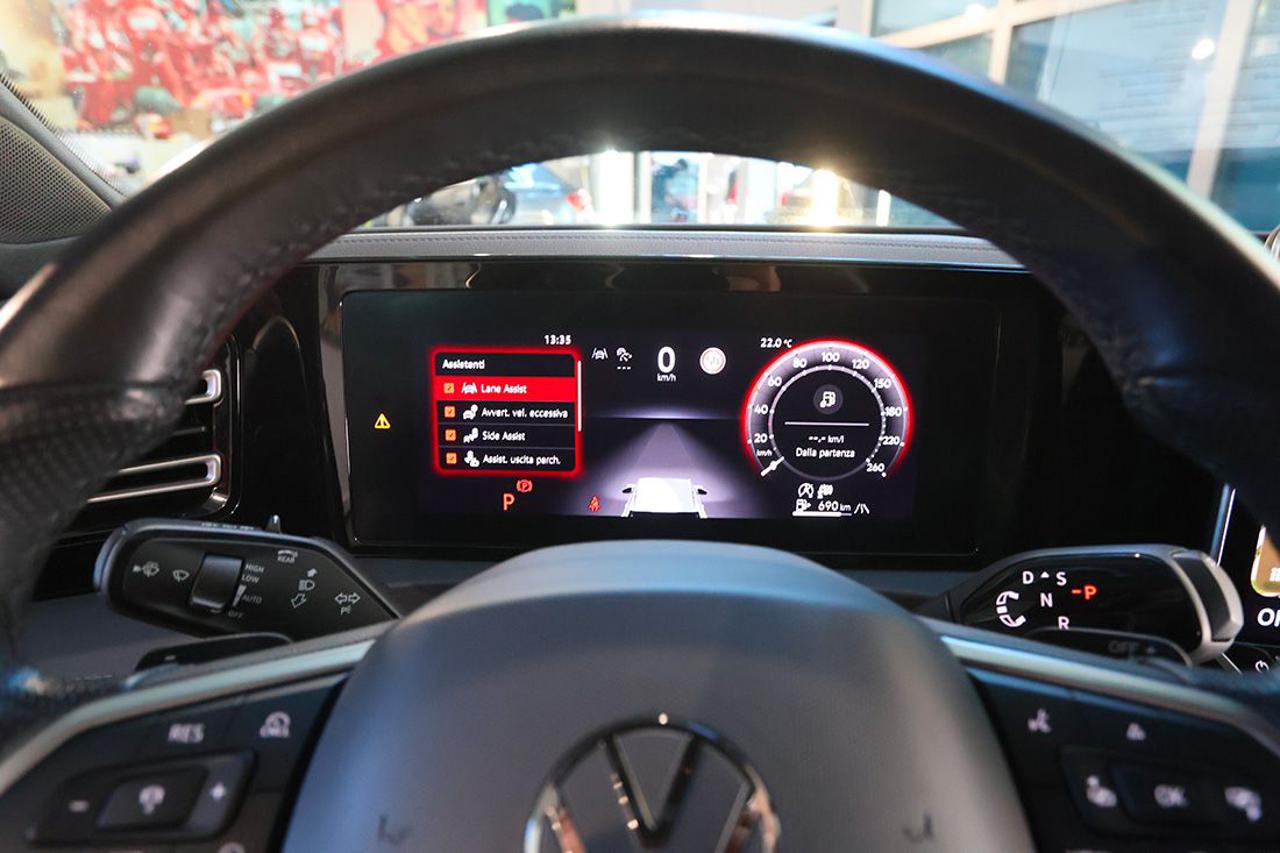 VOLKSWAGEN Tiguan 2.0 TDI 150cv DSG R-Line - 33