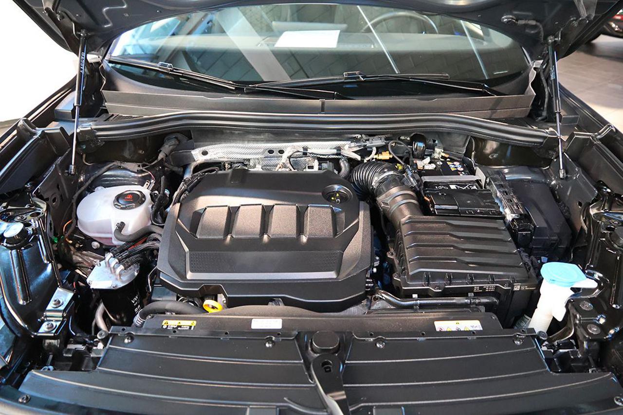 VOLKSWAGEN Tiguan 2.0 TDI 150cv DSG R-Line - 11