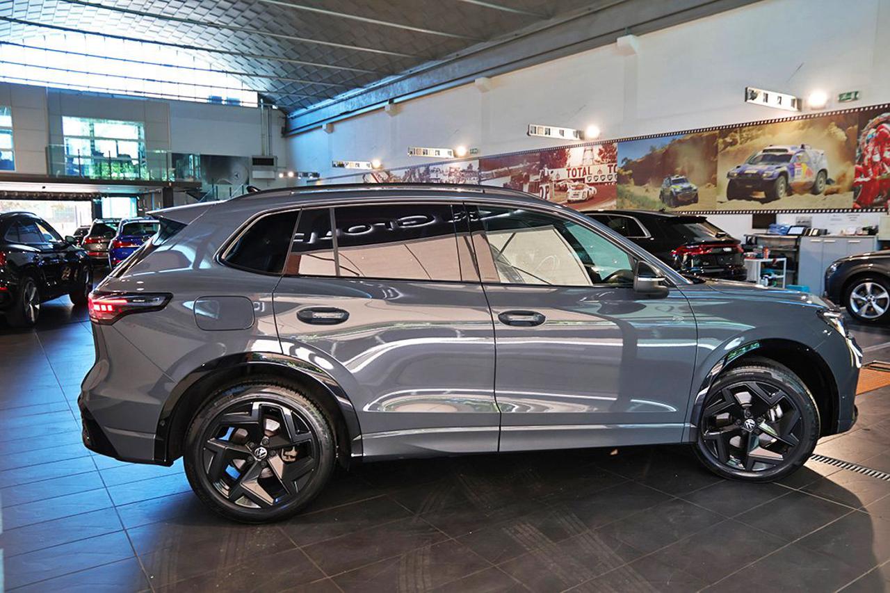 VOLKSWAGEN Tiguan 2.0 TDI 150cv DSG R-Line - 10