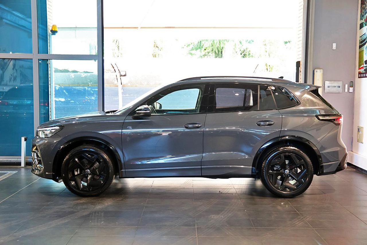 VOLKSWAGEN Tiguan 2.0 TDI 150cv DSG R-Line - 3