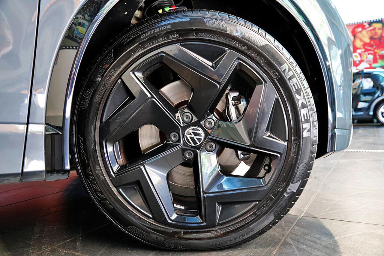 VOLKSWAGEN Tiguan 2.0 TDI 150cv DSG R-Line - 6