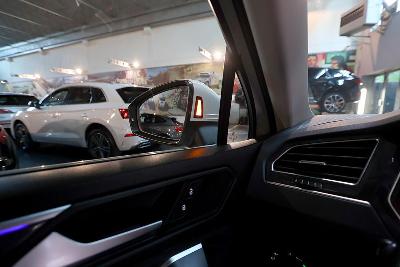 VOLKSWAGEN Tiguan 2.0 TDI 150cv SCR DSG Elegance - 38