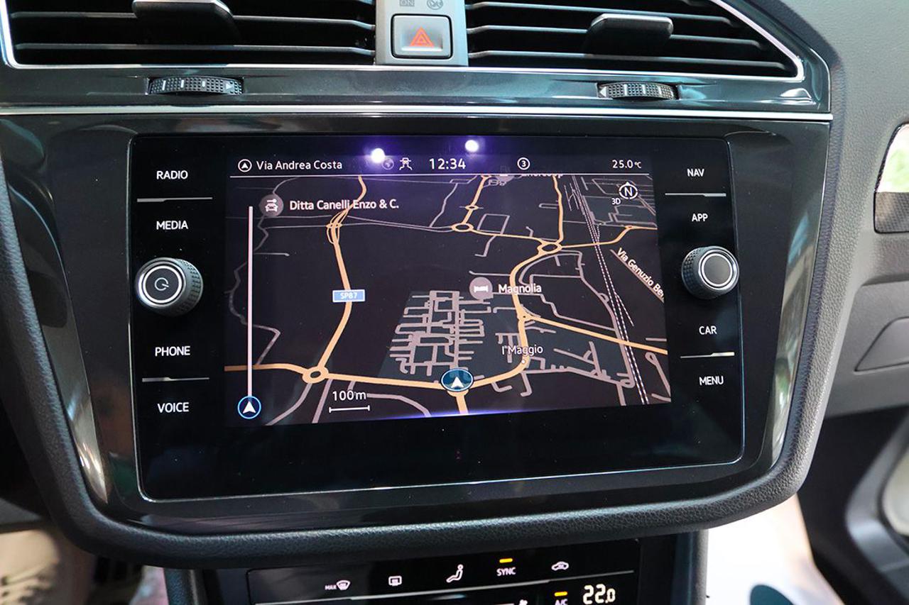 VOLKSWAGEN Tiguan 2.0 TDI 150cv SCR DSG Elegance - 23