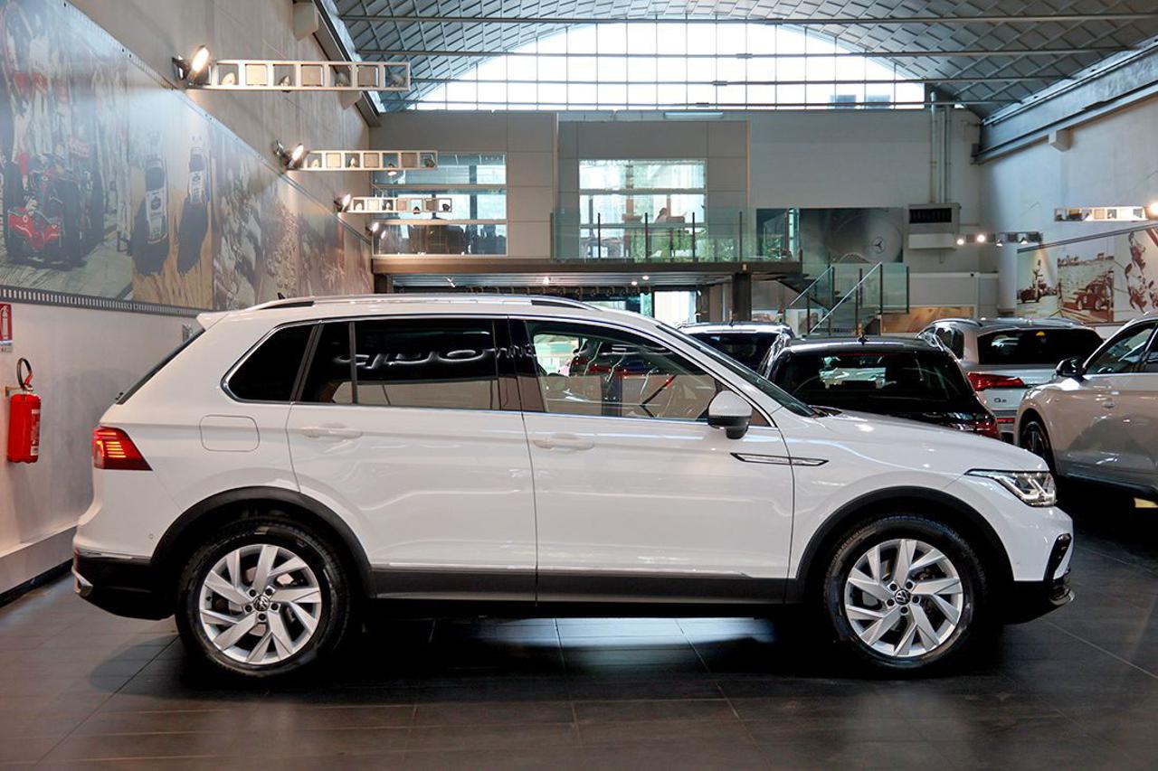 VOLKSWAGEN Tiguan 2.0 TDI 150cv SCR DSG Elegance - 2
