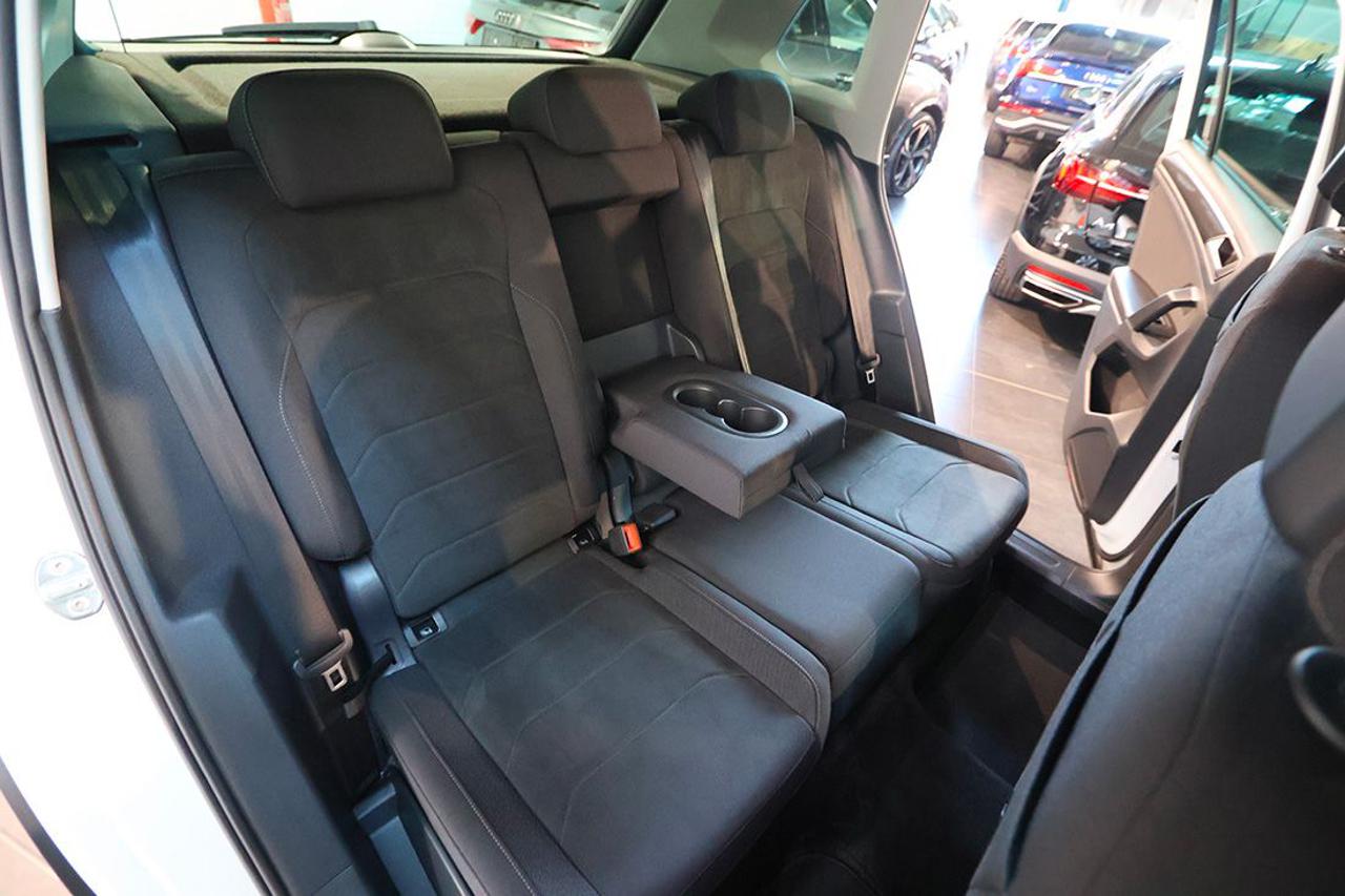VOLKSWAGEN Tiguan 2.0 TDI 150cv SCR DSG Elegance - 20