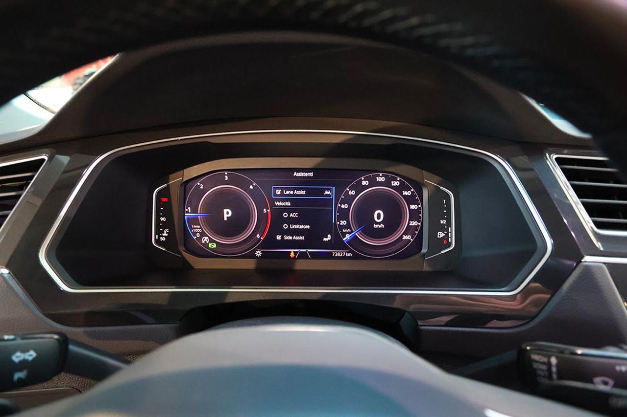 VOLKSWAGEN Tiguan 2.0 TDI 150cv SCR DSG Elegance - 33