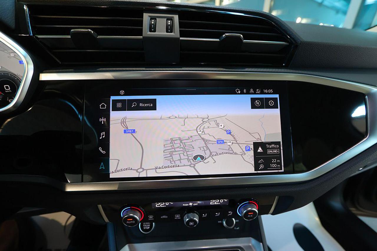 AUDI Q3 45 TFSI Quattro S-Tronic S-Line - 24