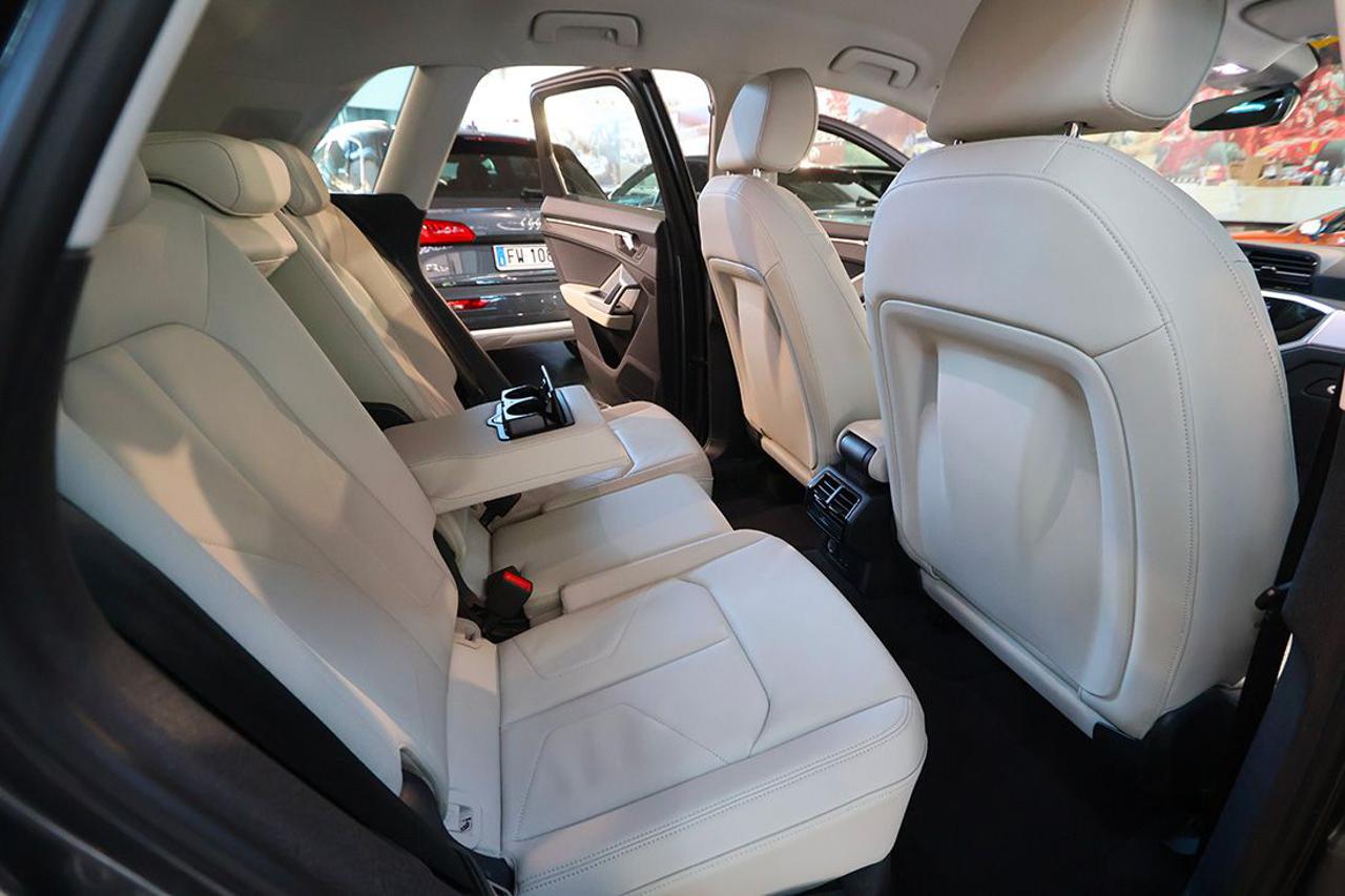 AUDI Q3 45 TFSI Quattro S-Tronic S-Line - 19