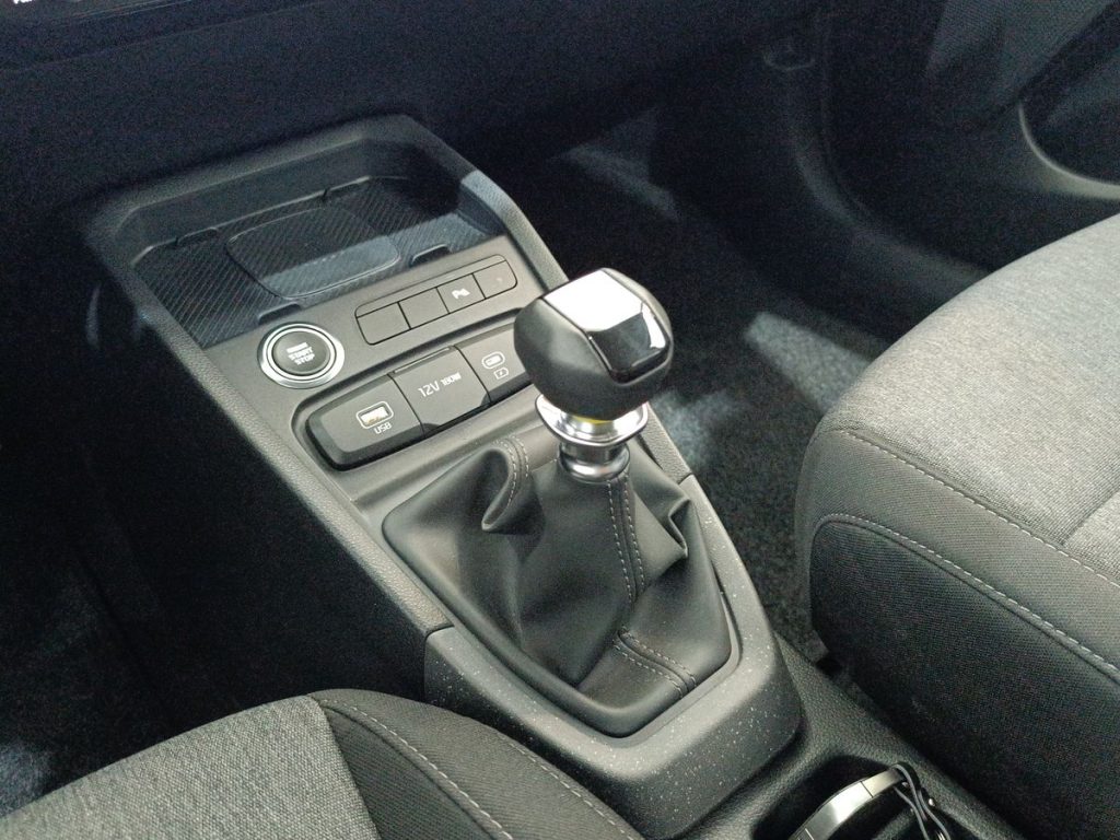 KIA Stonic 1.0 T-GDi 115 CV MHEV MT Style - 8