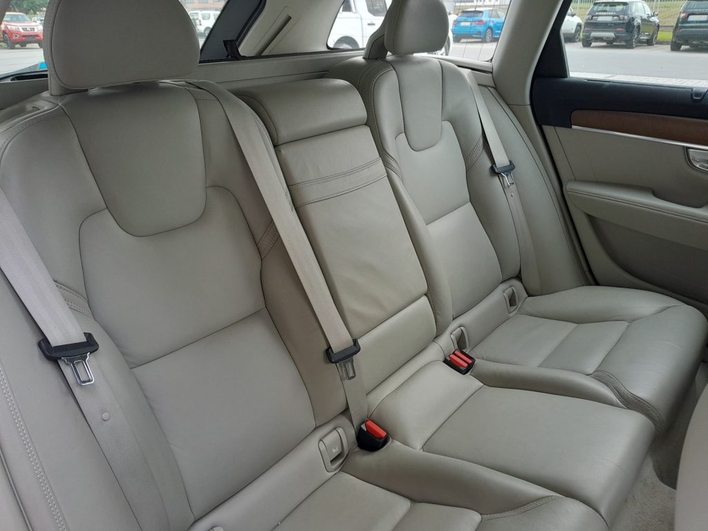 VOLVO V90 D3 Geartronic Kinetic IVA ESPOSTA - 23