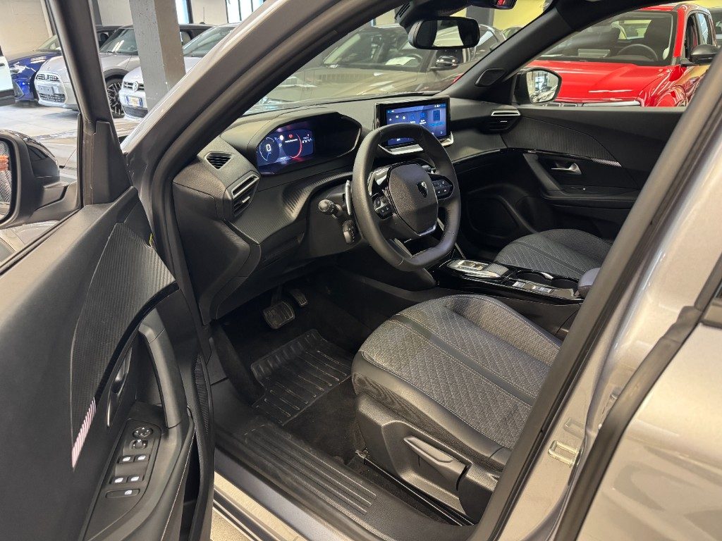 PEUGEOT 2008 Hybrid 145 e-DCS6 Allure PROMO! - 7