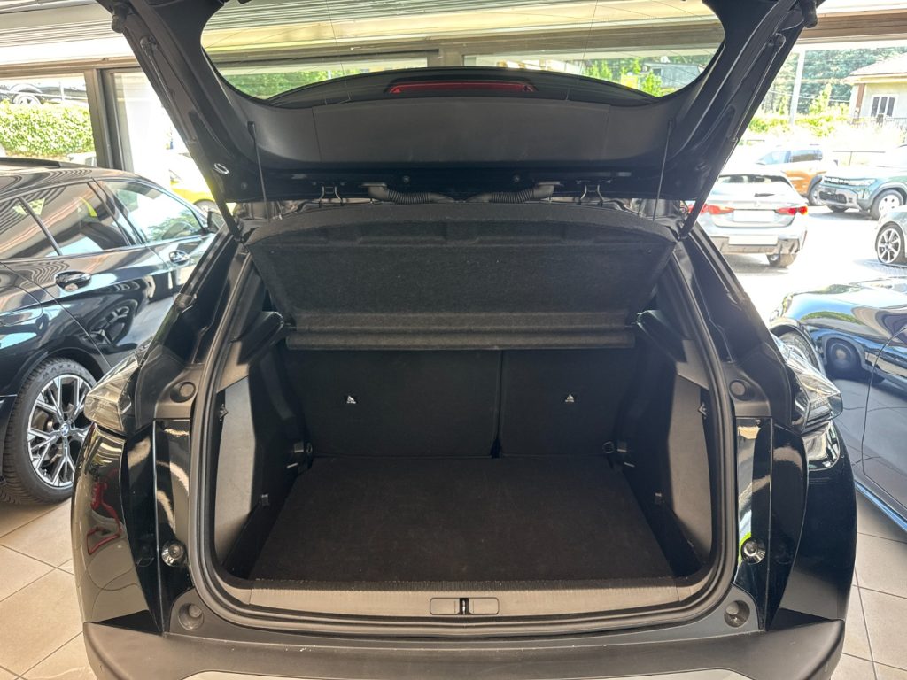 PEUGEOT 2008 Hybrid 145 e-DCS6 Allure PROMO! - 9